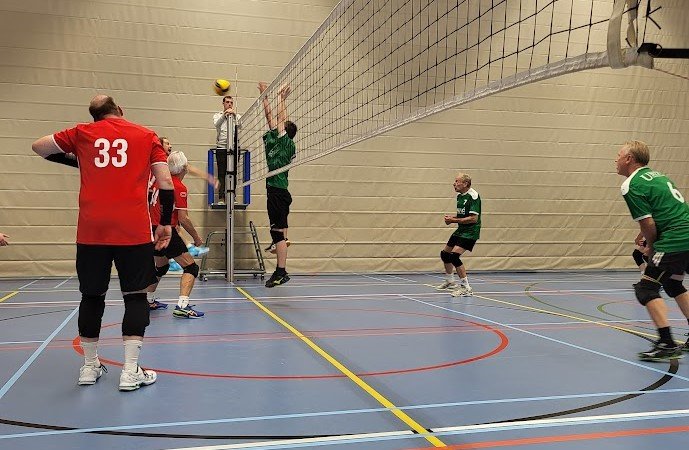 H5 - Nuovo H3: Heren 5 verslaat rivaal Nuovo in zinderende match